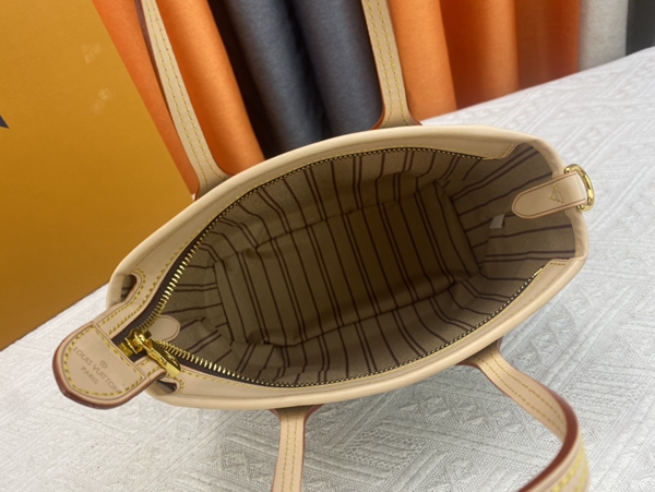 ルイヴィトンバッグ着用イメージ